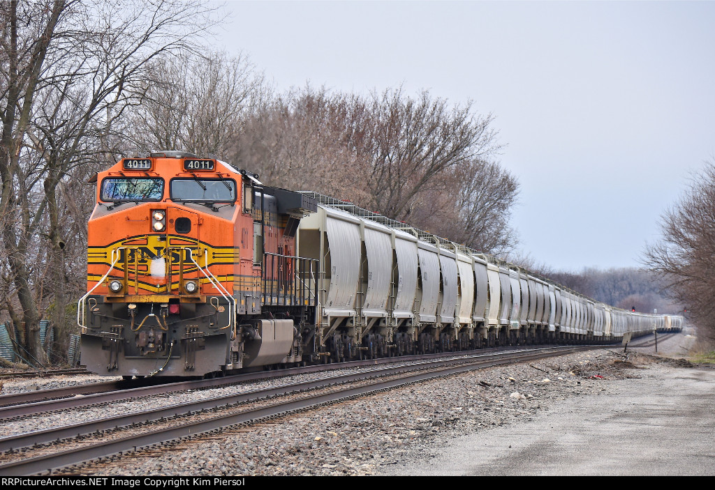 BNSF 4011